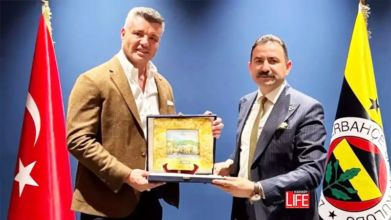 fenerbahce-spor-kulubu-baskani-sadettin-saran8217a-ziyarette-bulunan-yesilay-kadikoy
