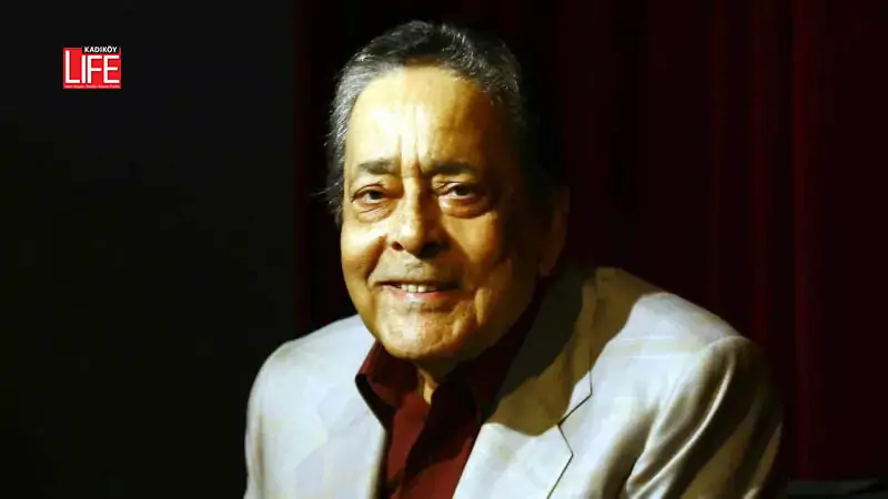 8220kuruntu-ailesi8221nde-husnu-kuruntu-8220avrupa-yakasi8221nda-tahsin-sutcuoglu-karakterleriyle-ozdeslesen