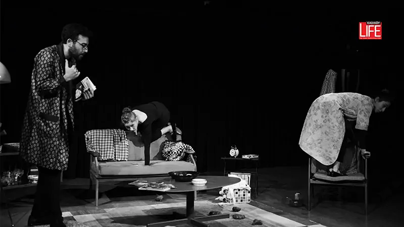 decollage-art-space-yapimi-8220lucy8221-gercek-bir-hikayeden-yola-cikan